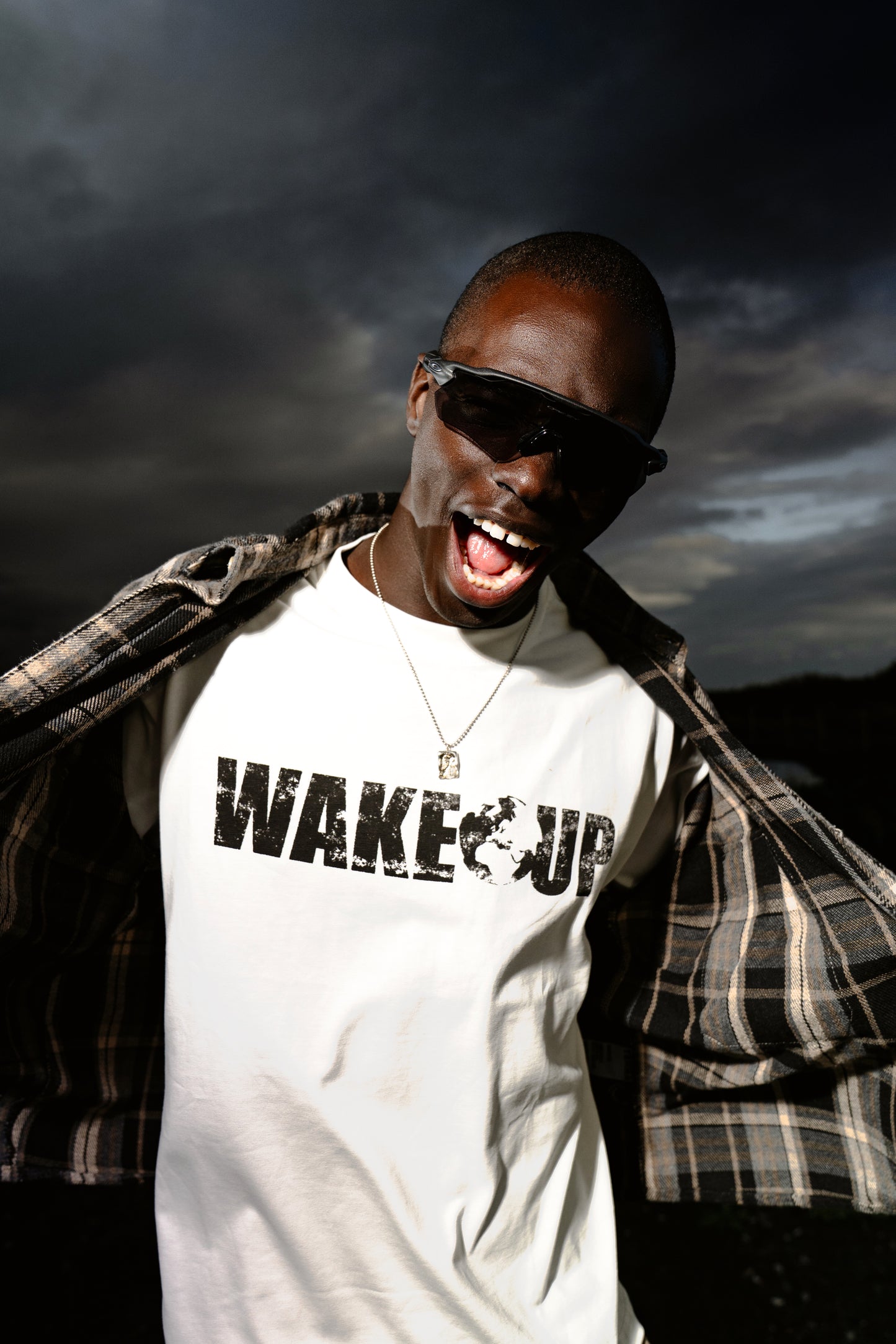 WAKE UP TEE