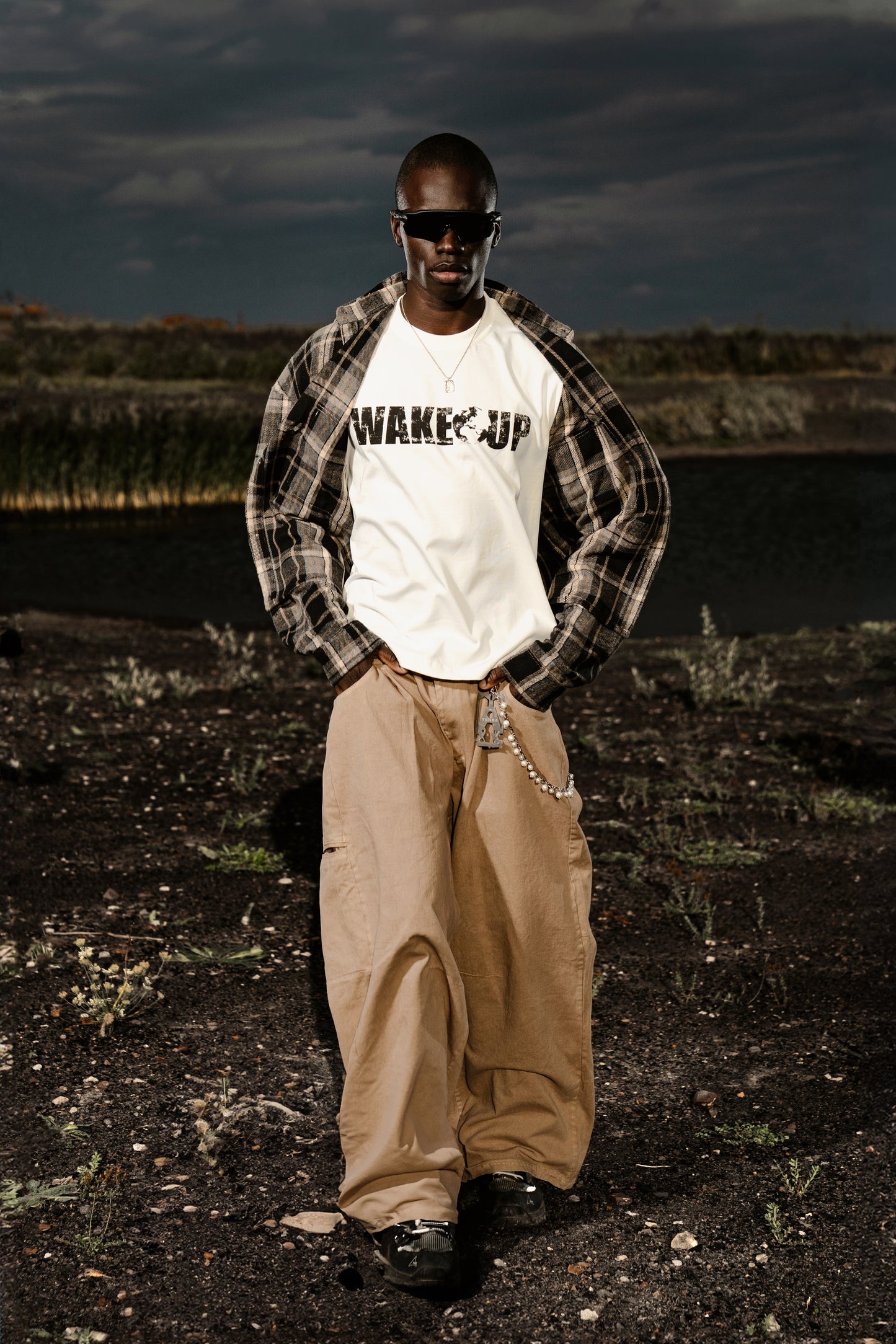 WAKE UP TEE